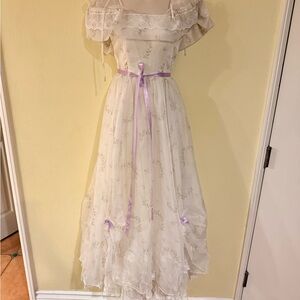 Vintage White and Purple Off-Shoulder Prom Dress lace trim cottage core size 5